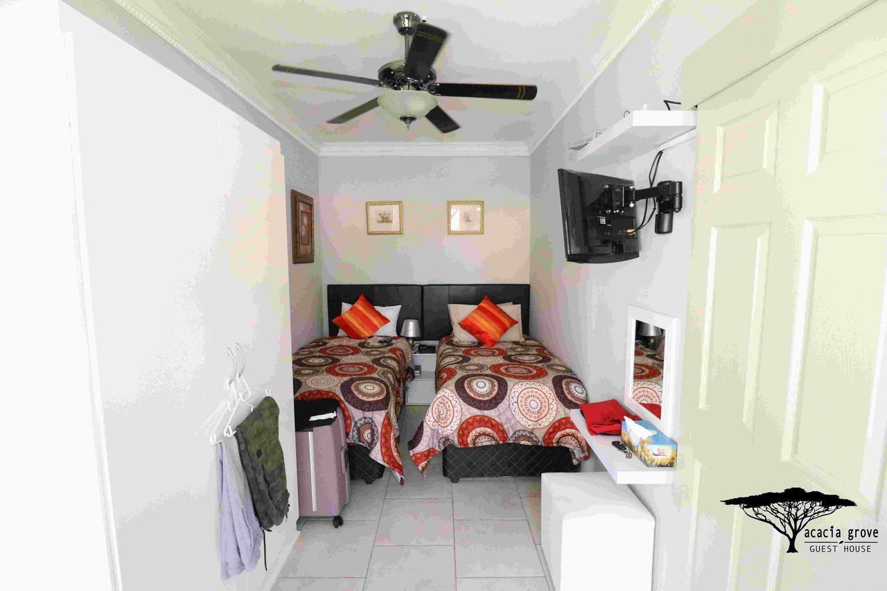 Acacia Grove Guest House Johannesburg Exterior photo
